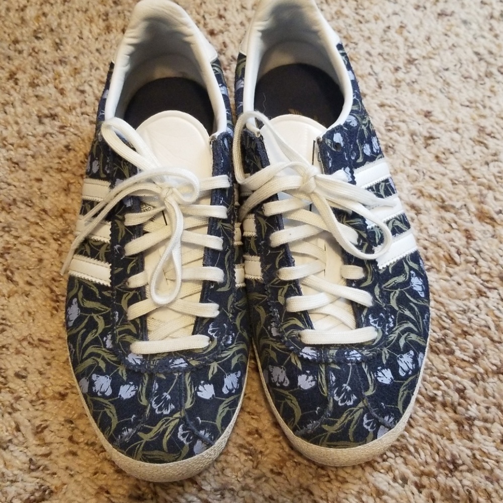 Sneaker